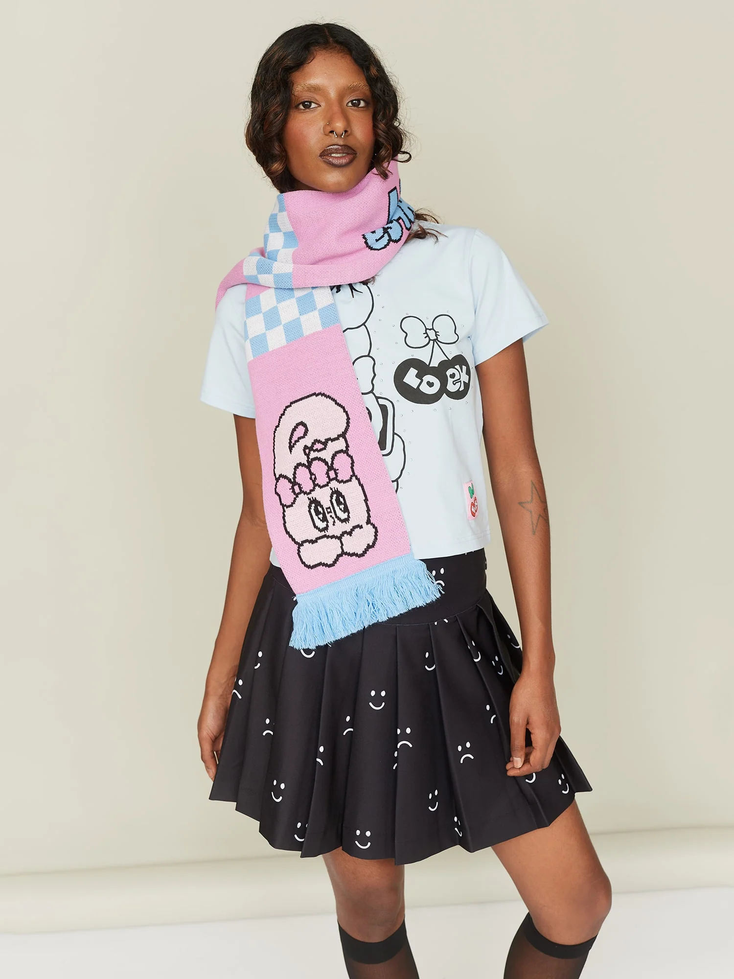 Esther Bunny Football Scarf - Image 6