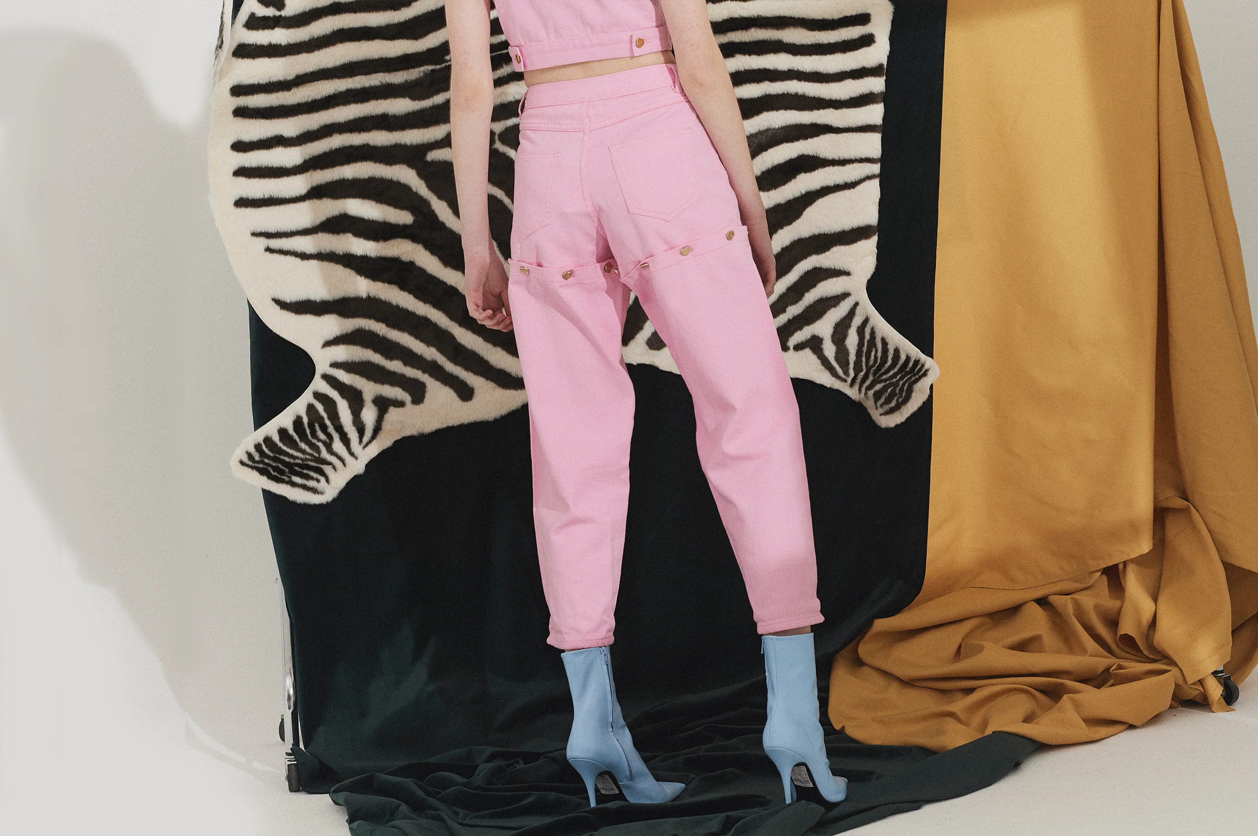 G.E.M. Pink Popper Jeans - Image 2
