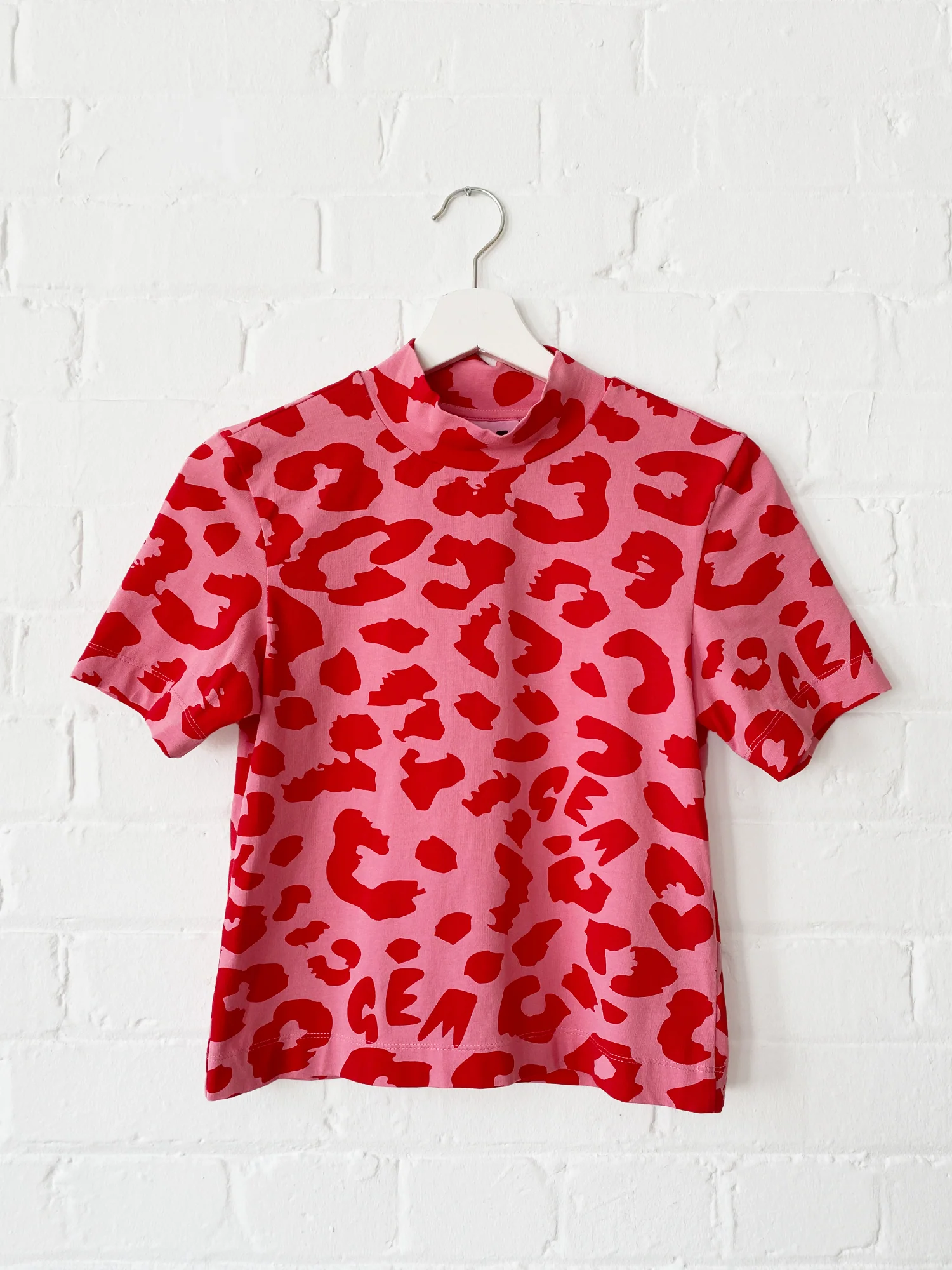 G.E.M Totally Wild Short Sleeve Top - Image 3