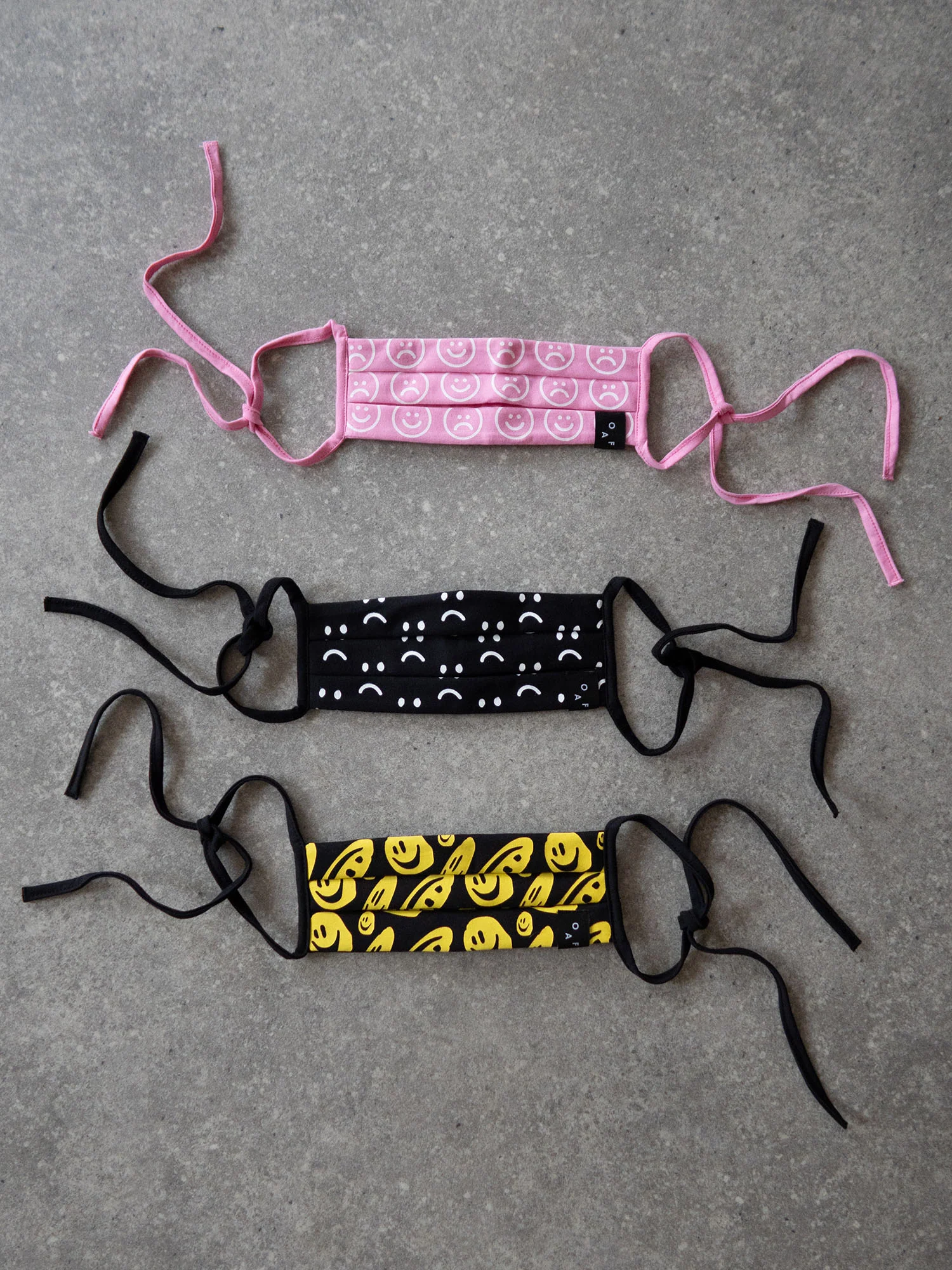 Lazy Oaf Squish Face Print Face Mask - Image 6