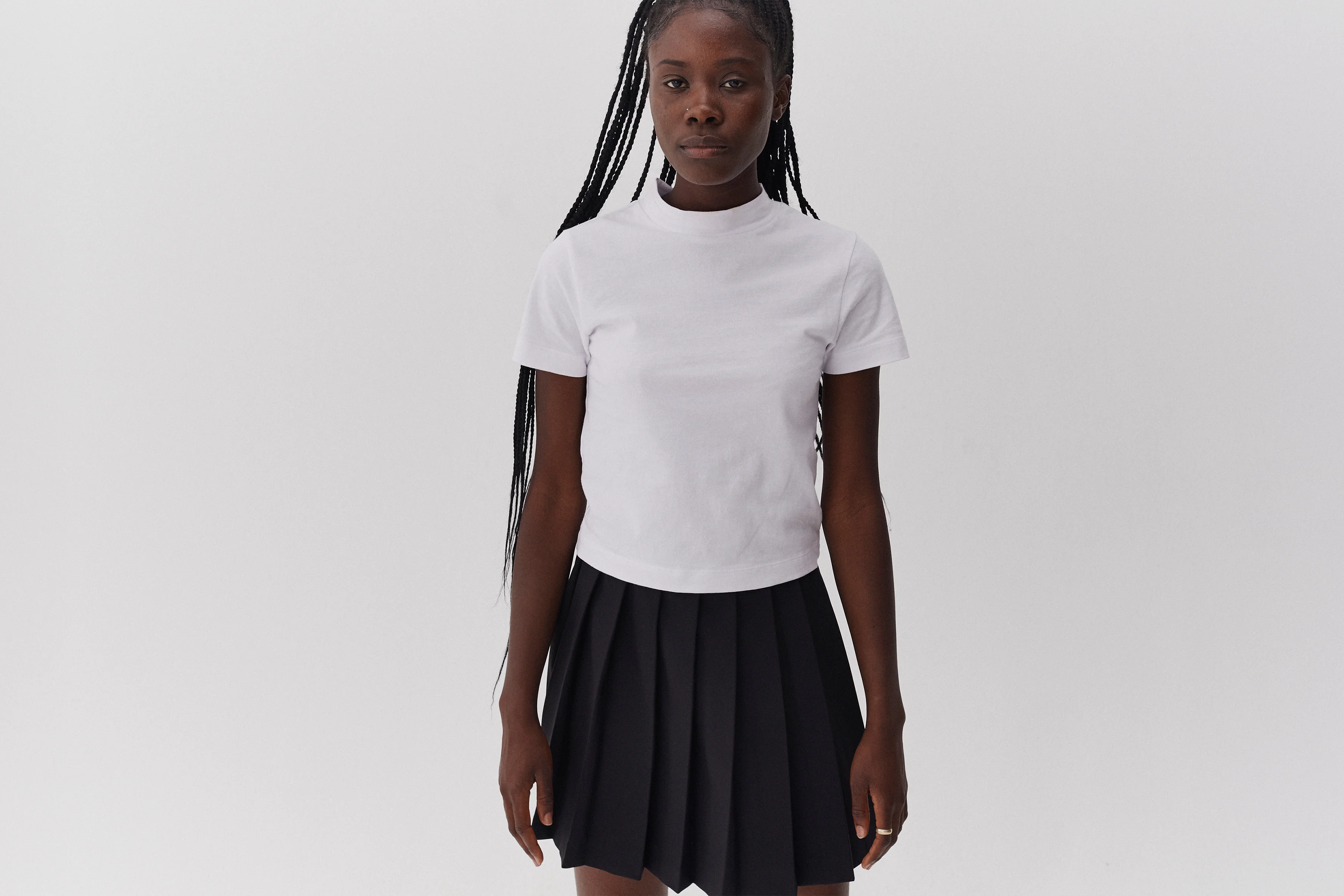 LO White Fitted T-shirt - Image 4