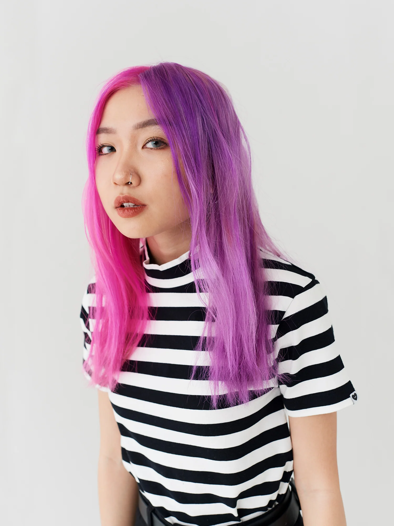 LO Fitted Tee - Big Stripe - Image 2