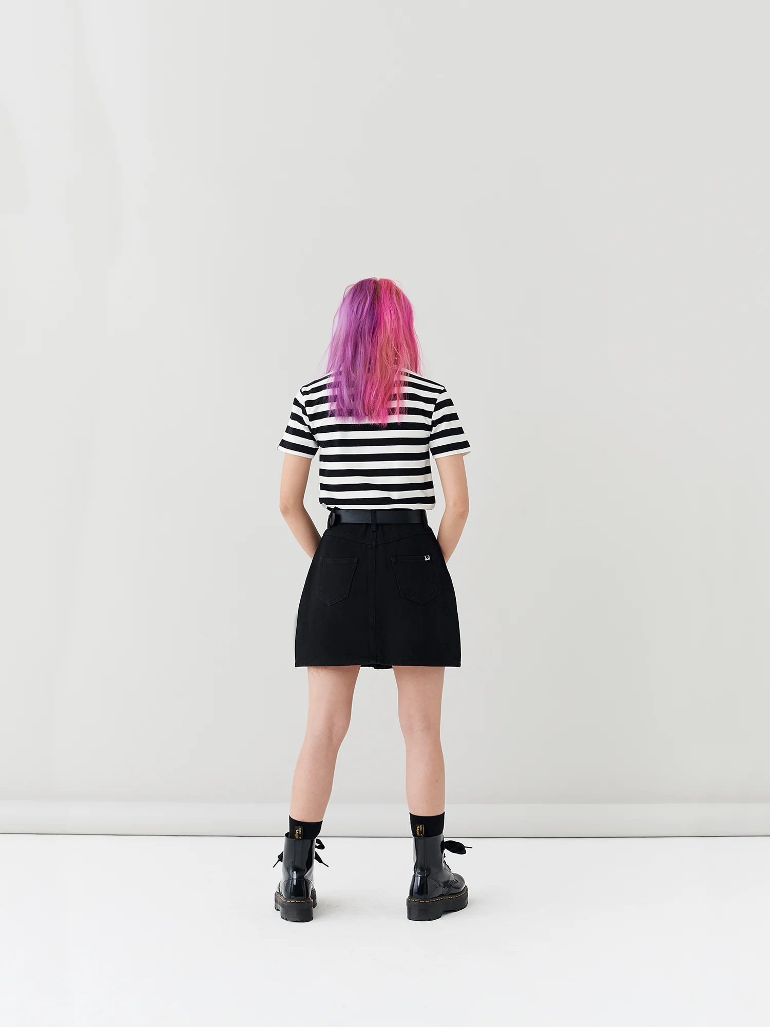 LO Fitted Tee - Big Stripe - Image 4