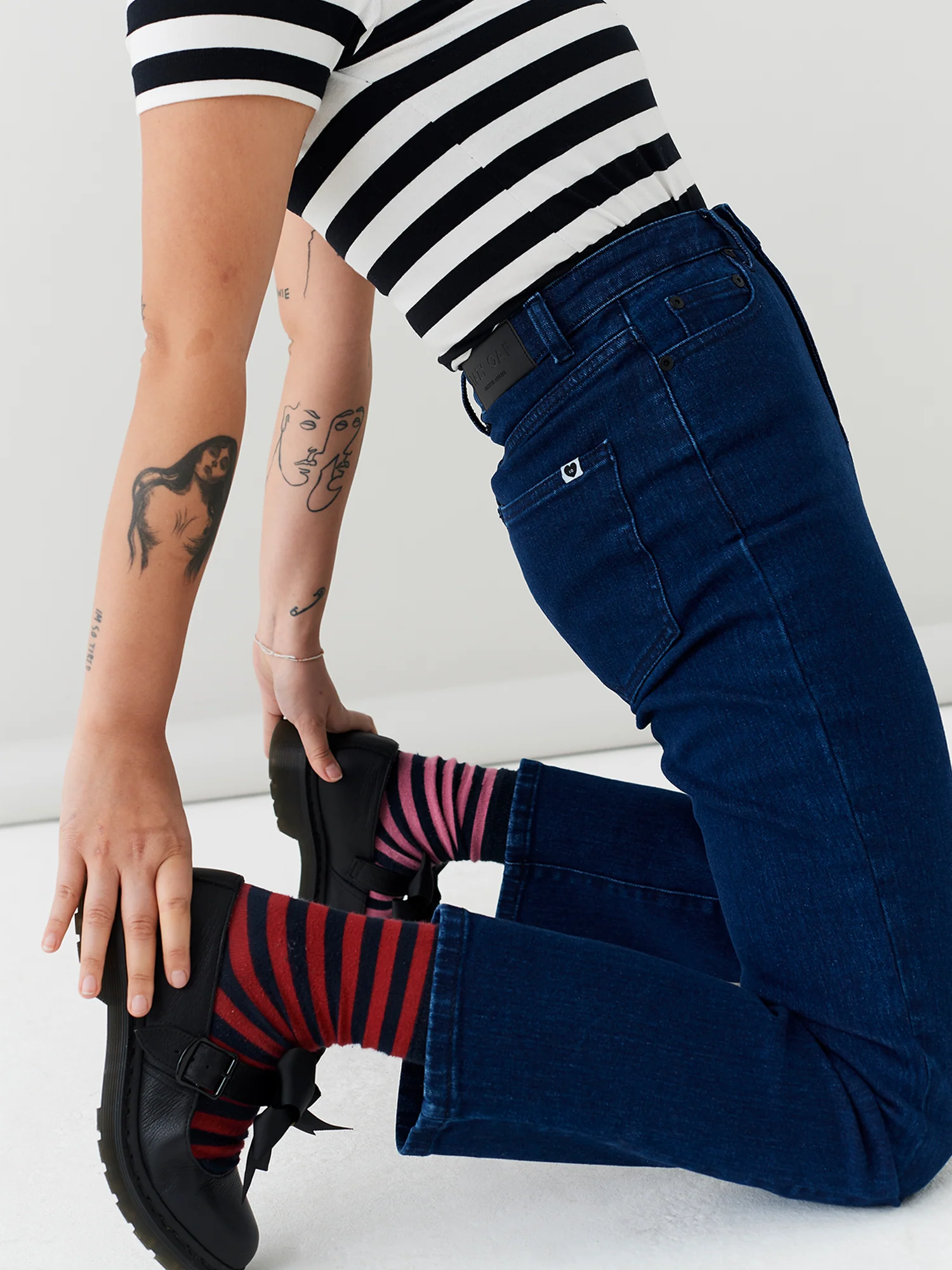LO Straight Leg Jeans - Indigo - Image 3