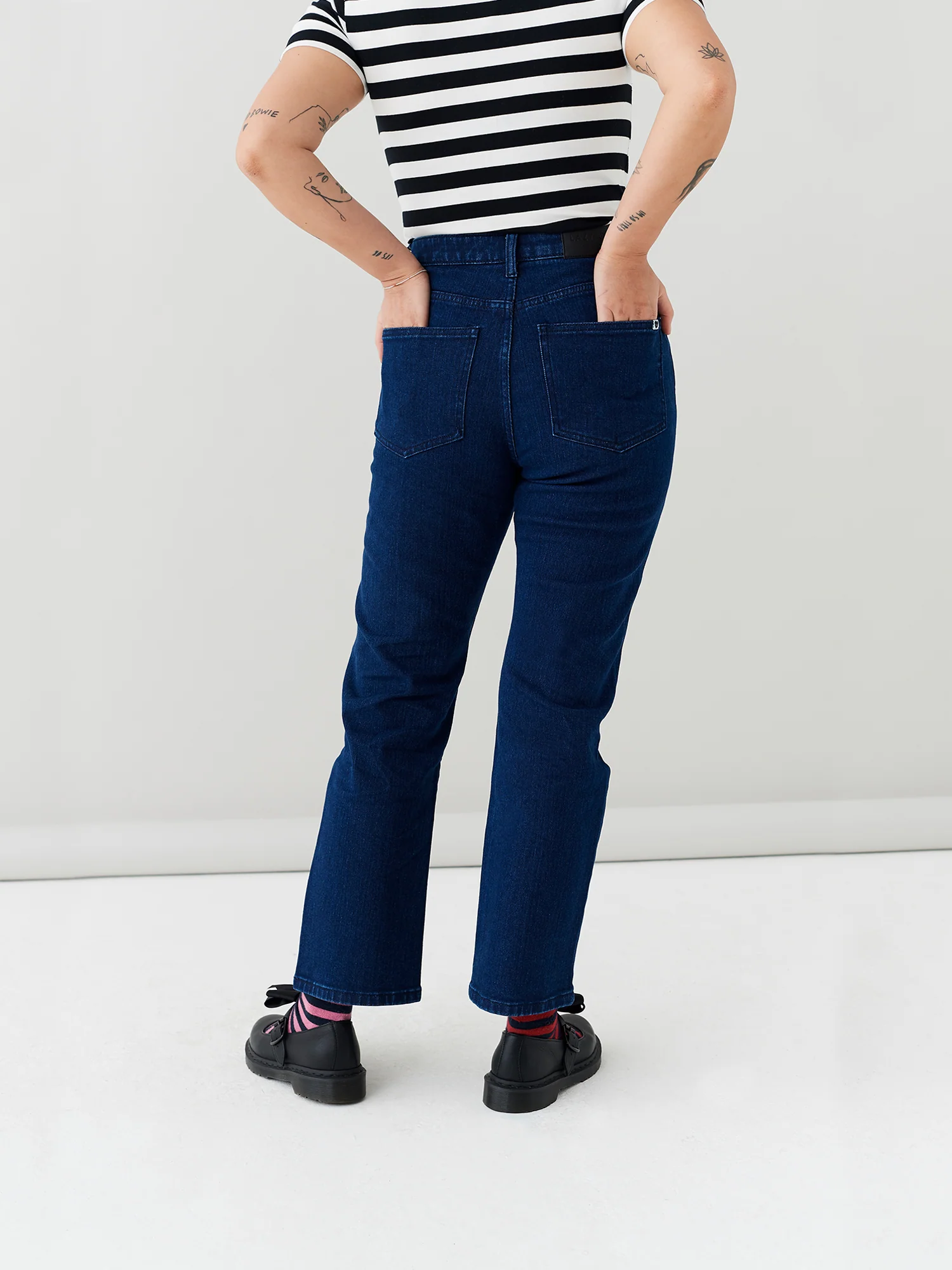 LO Straight Leg Jeans - Indigo - Image 6