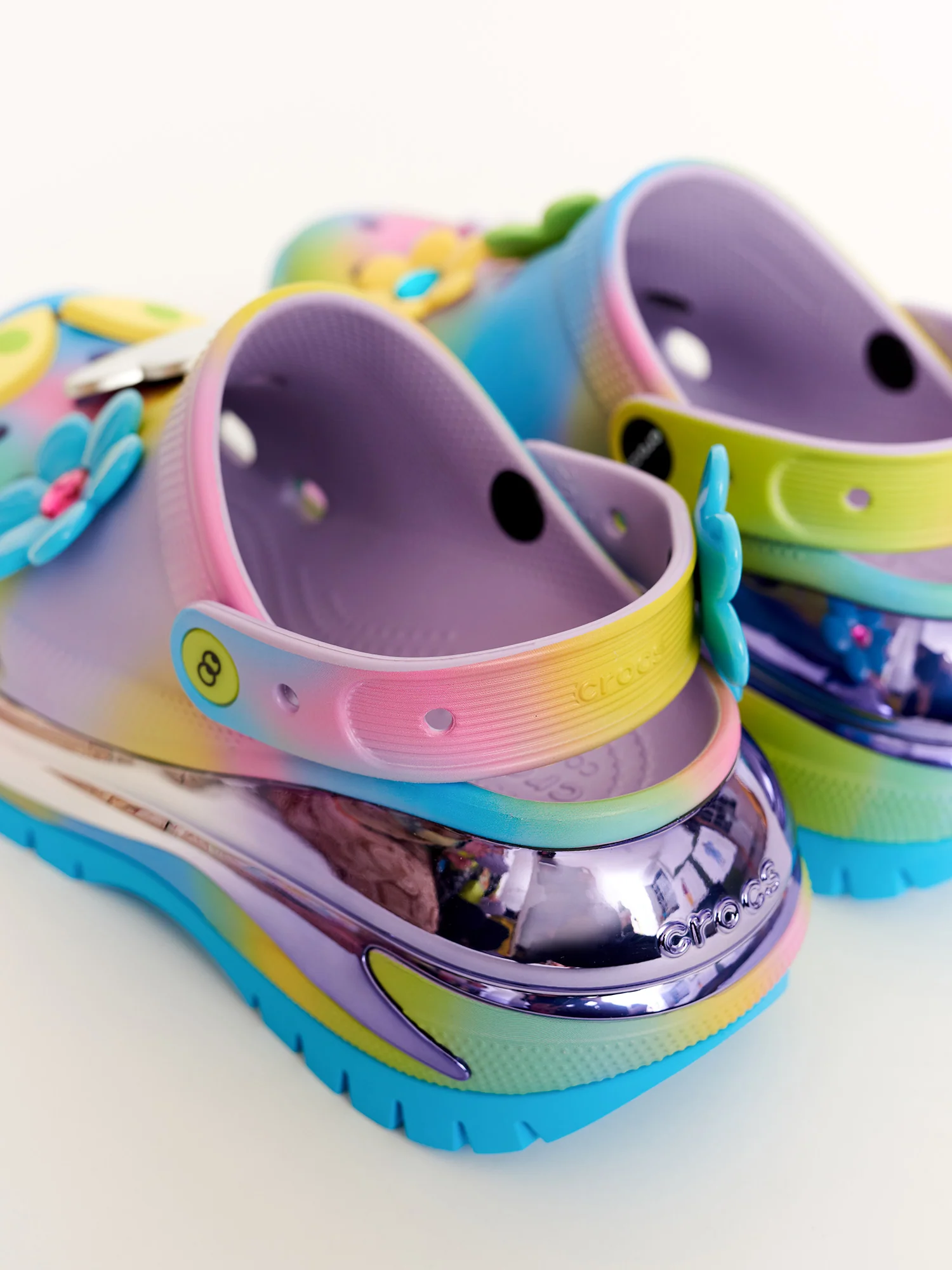 LO X Crocs New Dimensions Mega Crush Clog - Image 3