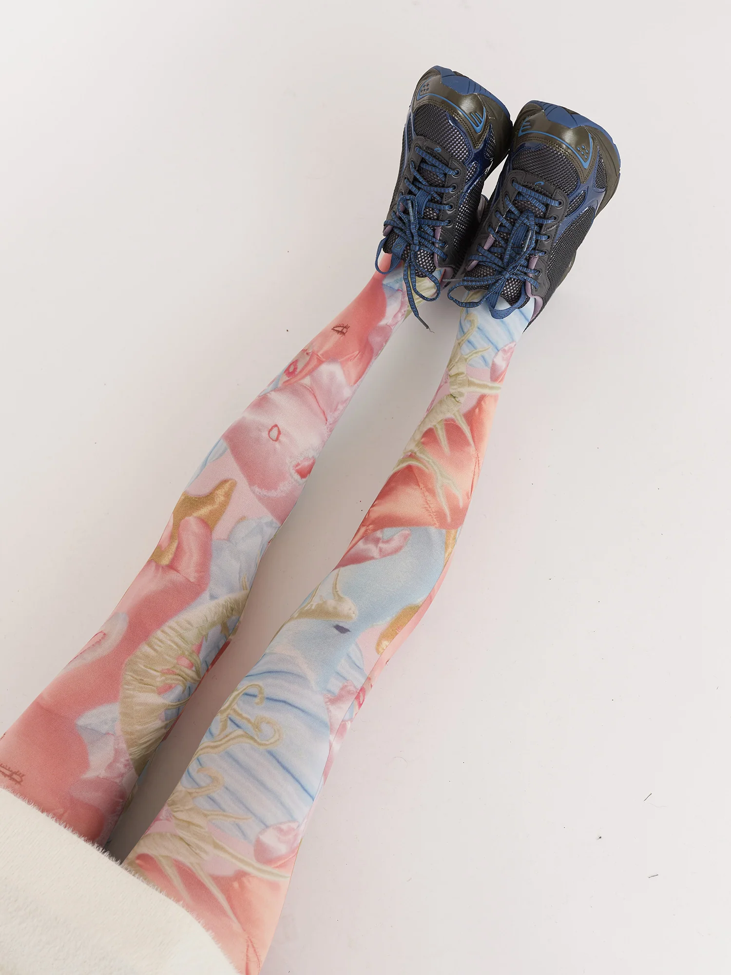 LO x Daddy Bears Character Tights - Image 2
