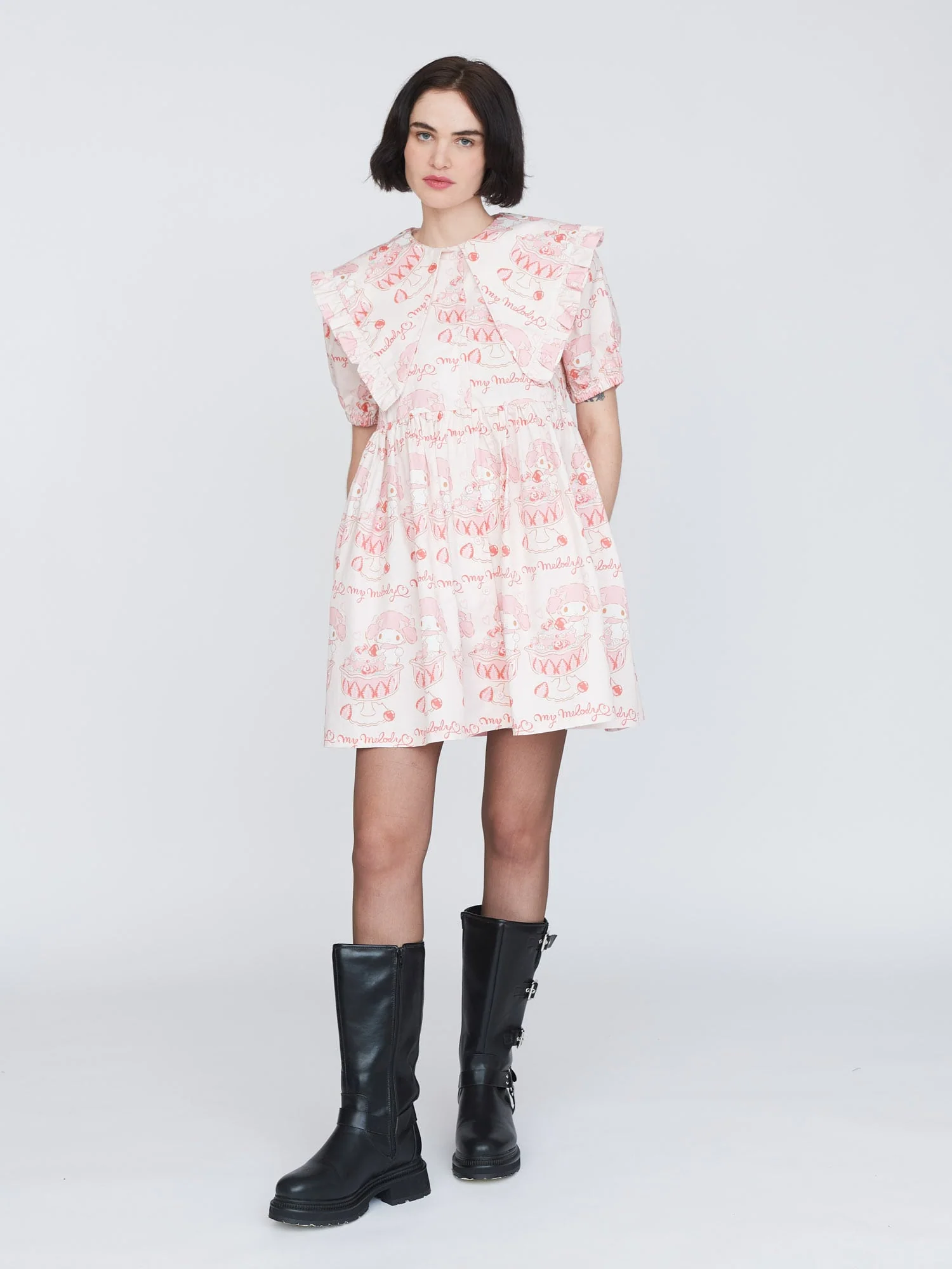 LO - My Melody Ruffle Collar Dress