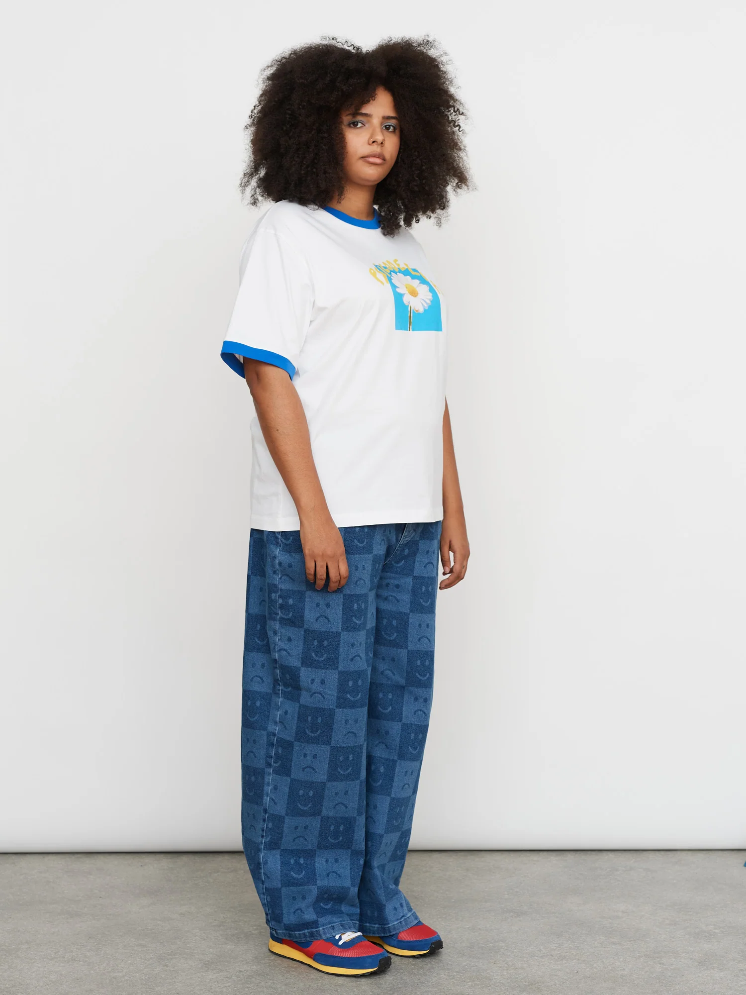 LO X David Méndez Alonso Psicodelia Flower Ringer T-Shirt - Image 7