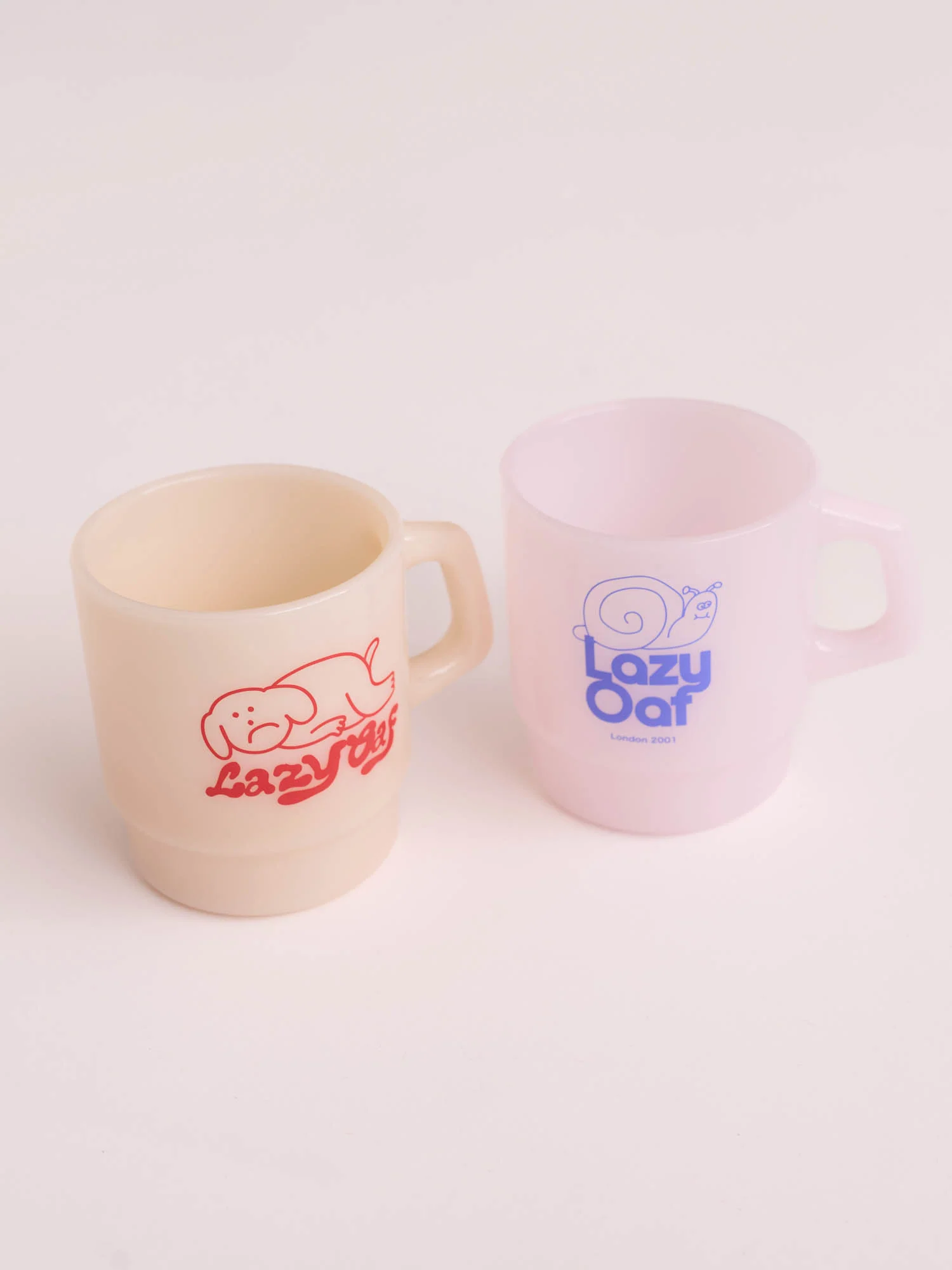Snail Pink Glass Mug - Image 2