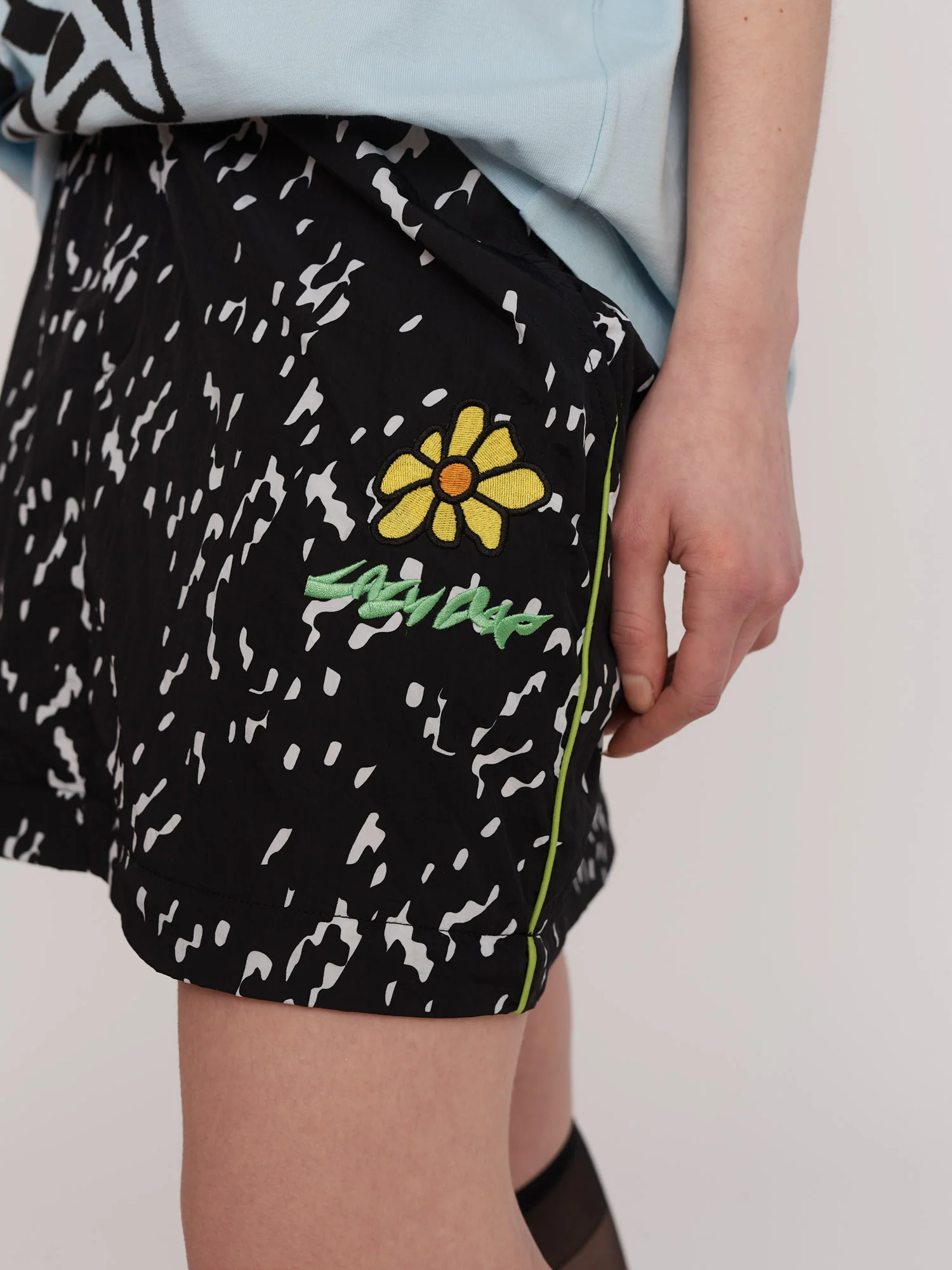 Sporty Zip Off Skirt - Image 5